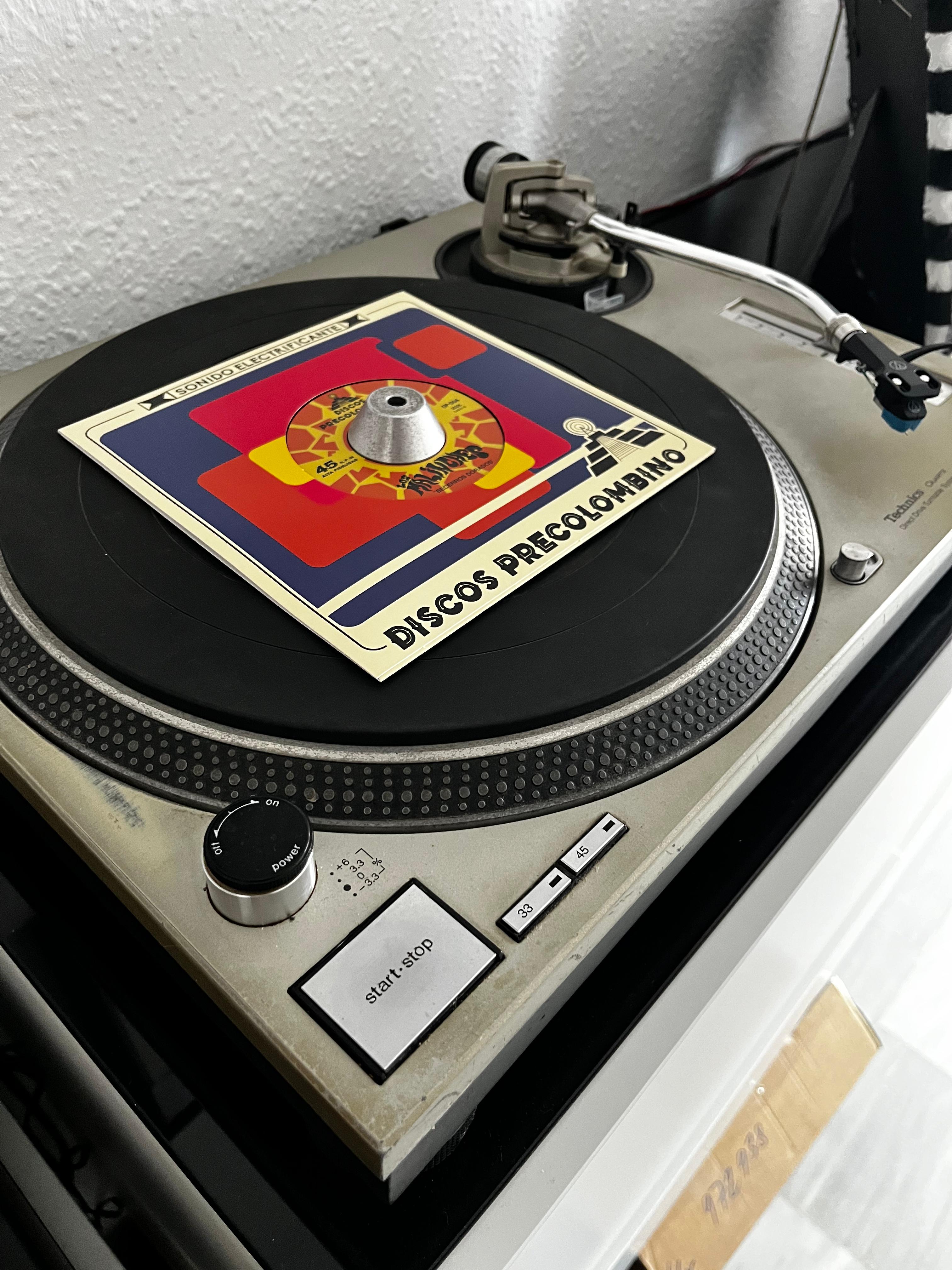 Los Malinches - En El Agua / Becerros Dorados 7"